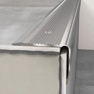Produktbild von Treppenprofil 40x30x1200 mm Silber mit Antirutsch Profil Treppenkante Aluminiumprofil Winkel