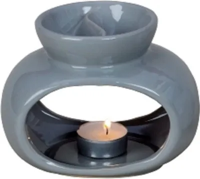 Graue Keramik-Duftlampe. Sie hat eine ovale Form mit einer Aussparung in der Mitte.