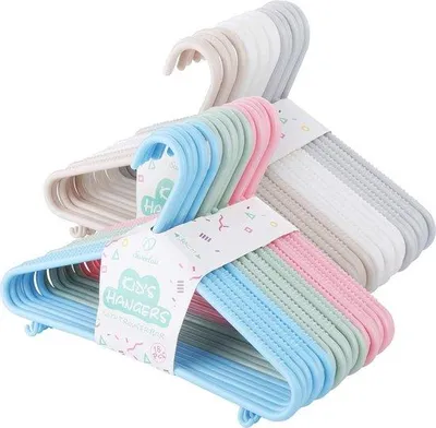 Produktbild von Famanu Kinderkleiderbügel 36 Stück, 6 Farben, mit Antirutsch und Hosenstange