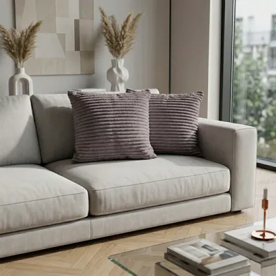 Produktbild von Kuschelige Cord-Kissen 60x60 cm – Plüschig, Waschbar (60°C), Reißverschluss – Farben: Anthrazit, Weiß, Taupe, Silber Grau