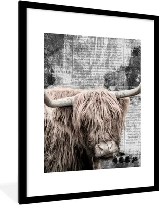 Produktbild von MuchoWow® Gerahmtes Poster Schottischer Highlander - Retro - Buch 60x80 cm - Poster mit Schwarzem Bilderrahmen Wandposter Rahmen Foto Bilder - Wohnzimmer - Dekorationen - Prämie