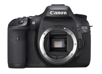 Produktbild von Canon EOS 7D 18 Megapixel DSLR-Kamera, Full HD Video, 22,3 x 14,9 mm CMOS-Sensor, 7,62 cm (3 Zoll) Display, YES
