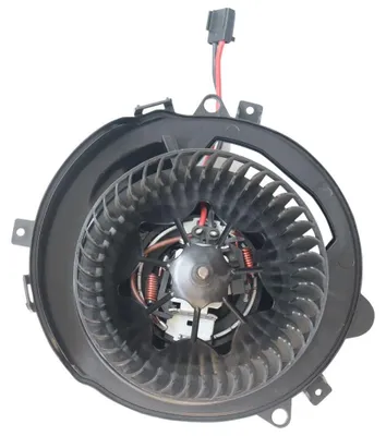 Produktbild von HELLA 8EW 366 401-021 Gebläsemotor Innenraumgebläse für VW Golf VII Schrägheck (5G1, BQ1, BE1, BE2) Passat Variant (3G5, CB5) Golf VII Variant T-Roc