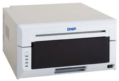Produktbild von DNP Photo Imaging DP-DS820, Farbstoffsublimation, 300 x 600 DPI, 8" x 12" (20x30 cm), Weiß