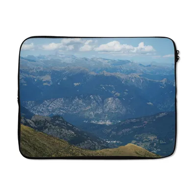 Produktbild von MuchoWow® Laptop Hülle 17 Zoll Laptoptasche Luftaufnahme des Nationalparks Val Grande in Italien - Zipper - Schutzabdeckung