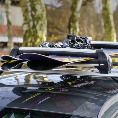 Zdjęcie produktu dla Bagażnik dachowy na narty snowboard krótki 570 mm SSR-01S AMIO-02590