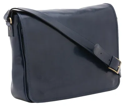 Imagen del producto de Bolso de hombro de cuero genuino, con cierre magnético. Fabricado en Italia