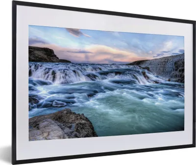 Produktbild von MuchoWow® MuchoWow® Gerahmtes Poster Hellblaue Farbe des Wassers am Gullfoss-Wasserfall 60x40 cm - Poster mit zchwarzem Bilderrahmen - Schlafzimmer - Plakat in Rahmen - Drucken