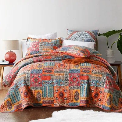 Produktbild von Famanu Sprei 220 x 240 cm - Gewatteete Baumwolldecke für 2 Personen - Boho-Patchwork mit 2 Kissenbezügen - Gemischte Farben Orange
