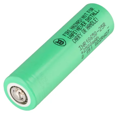 Imagen del producto de Batería Samsung INR18650 25R, 2500mAh, 3,6V - 3,7V (con terminales planos)