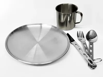 Produktbild von Ultraleichtes Camping Edelstahl Teller Set Becher Teller Besteck