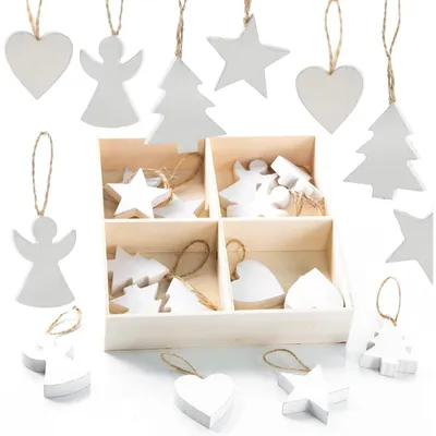 Produktbild von 24 kleine Weihnachtsanhänger aus Holz weiß - weihnachtlicher Baumschmuck