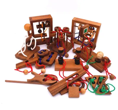 Produktbild von Seilpuzzle-Set mit unterschiedlichen, kniffligen Knobelspielen für Kinder und Erwachsene