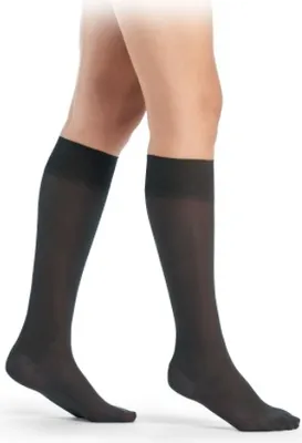 Produktbild von Sigvaris DELILAH 70D flat Kompressionsstrumpfhose AT Größe: 3, Farbe: schwarz