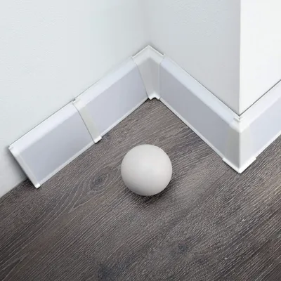 Produktbild von 2 Meter Sockelleiste 70mm PVC Weiß Laminatleisten Fussleisten aus Kunststoff PVC Laminat Dekore Fußleisten
