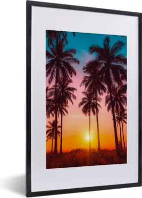 Produktbild von MuchoWow® Gerahmtes Poster Palme - Sonnenuntergang - Horizont - Strand - Orange - Rosa 40x60 cm - Poster mit Schwarzem Bilderrahmen Wandposter Rahmen Foto Bilder - Poster in Rahmen