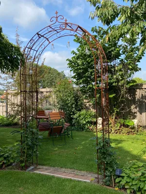 Produktbild von GardenAndPools Rosenbogen Paris Rund B-2,40 m Rost Pergola Metallrosenbogen Gartenbogen Rosensäule Rose Arches Arco da Giardino Arches de Rose