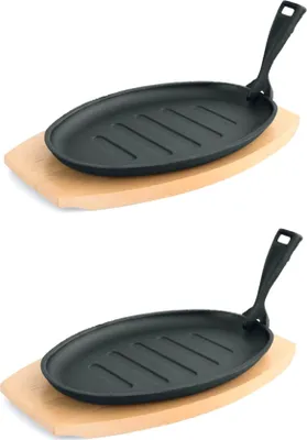 Produktbild von Servierpfanne oval Gusseisen mit Holzuntersetzer und Gr