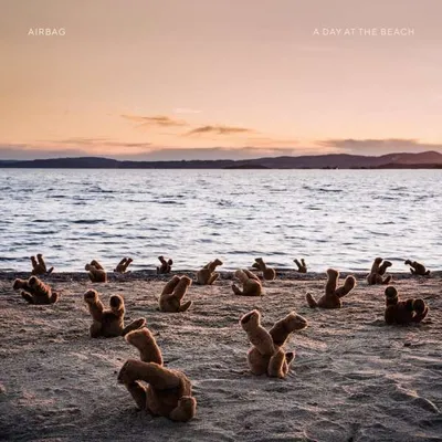 Produktbild von A Day At The Beach (Lim. Digisleeve Edition)