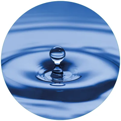 Produktbild von Wallario Premium Glasbild, freischwebende Optik, kräftige Farben, rund 50cm Durchmesser, Motiv Wassertropfen im blauen Wasser