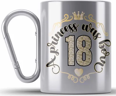 Produktbild von Trendation - 18. Geburtstag Geschenk Mädchen Frauen Lustiger Spruch 18er Geburtstagsgeschenk Edelstahl Tasse Karabiner (Silber)