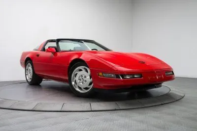 Immagine prodotto di GT Spirit 1:18 CHEVROLET CORVETTE C4 TORCH RED 1995