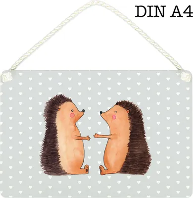Produktbild von Mr. & Mrs. Panda Schild Igel Liebe DIN A4 - Grau Pastell - Geschenk, Wandbild Holz, Holzschild, Hochzeitstag, Deko, Partner, Türschild, Freundin, Hochzeit, holzbild