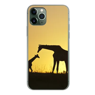 Produktbild von MuchoWow® Handyhülle Schutzhülle Hülle für iPhone 11 Pro Giraffe - Scherenschnitt - Kalb Silikon Softcase Handy Hülle - Handy