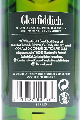 Image de Glenfiddich OUR ORIGINAL TWELVE 12 Years Old Single Malt Scotch Whisky 40% Vol. 0,7l en boîte cadeau