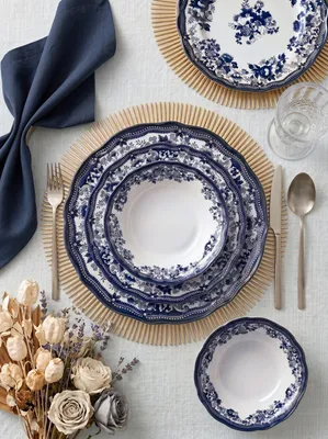 Image de Hermia Concept, ensemble de vaisselle de haute qualité (24 pièces) en porcelaine 100%, blanc et bleu marine