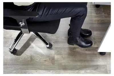 Produktbild von Bodenschutzmatte für Bürostühle - Verwendung als Unterlage für Bürostühle, Bodenschutzmatte für Fitness - transparente, rutschhemmende Bürostuhlmatte - pflegeleicht - Schutz für alle Bodenarten 60 x 80 cm