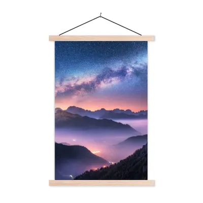 Produktbild von MuchoWow® Textilposter Berge - Sternenhimmel - Nebel 40x60 cm mit holzfarbenen Rahmen - Poster