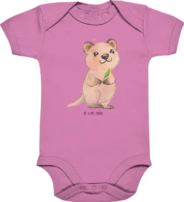 Produktbild von Mr. & Mrs. Panda babykleidung body Quokka Happy 3. - 6. Monat - Bubble Gum Pink - Geschenk, Aufschieberitis, Lustiger Spruch, Lustige Sprüche, overall baby, Babybody