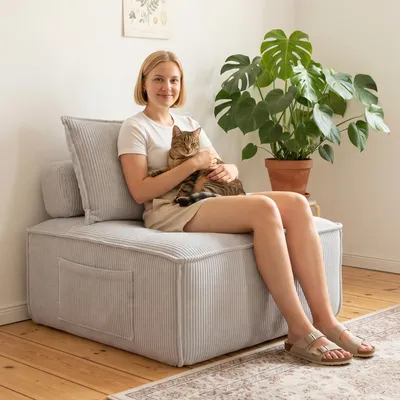 Produktbild von Modularer Loungesessel für Wohnz, Bodensessel aus Cord 84 × 84 cm, 2-in-1 als Sessel oder Hocker, mit Rückenkissen und Seitentasche, ohne Montage