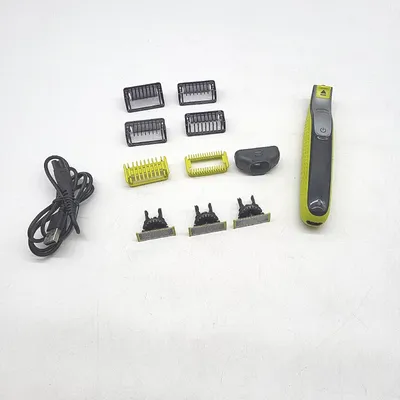 Produktbild von Philips Rasierer Bartpflege Grooming OneBlade 360 Face Body Bartschneider Ultimate