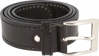 Produktbild von Herren Gürtel in Schwarz mit zeitlosem, schlichtem Design und silberner Schnalle