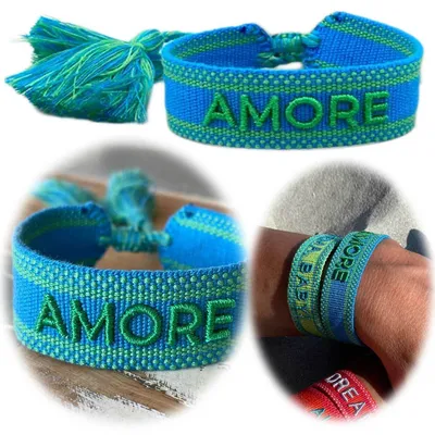 Produktbild von LS-LebenStil Canvas Statement Armband Amore Blau Grün besticktes Stoffarmband gewebt textiles Quasten Spruch Boho Geschenk Freundschaftsarmband