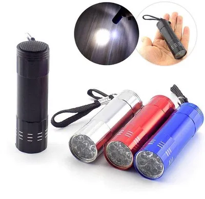 Obrázek produktu pro Mini LED svítilna na baterie AAA, stříbrná