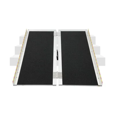 Zdjęcie produktu dla Przenośna rampa dla wózków inwalidzkich 72*91,4 cm składana rampa dla niepełnosprawnych z uchwytem (maks. 272 kg)