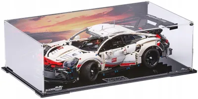 Obrázok produktu pre Čierna vitrína s potlačenou zadnou stenou, určená pre stavebnicu LEGO® Technic 42096 – Porsche 911 RSR