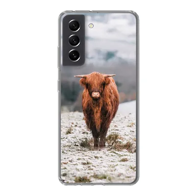 Produktbild von MuchoWow® Handyhülle Schutzhülle Hülle für Samsung Galaxy S21 FE Schottischer Highlander - Schnee - Berg Silikon Softcase Handy Hülle - Mobiltelefonhülle