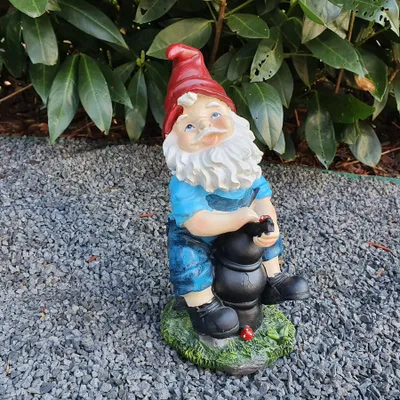 Obrázok produktu pre Záhradná figúrka Trpaslík pri vypaľovaní 22 cm