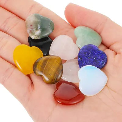 Produktbild von 10 herzförmige Kristalle und Heilsteine aus natürlichen Edelsteinen für Chakra, Yoga, Meditation und als Geschenk