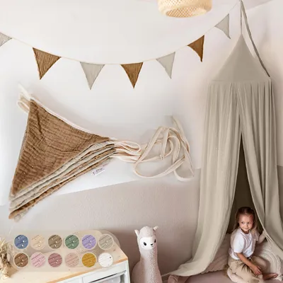 Produktbild von Handgemachte Wimpelkette aus Musselin Kinderzimmer Gold Applikation