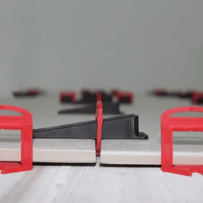 Produktbild von Nivellierclips / Fliesen-Nivellierstege 2 mm für 3–12 mm Fliesenstärke (200 Stk.) - RUBI 02853