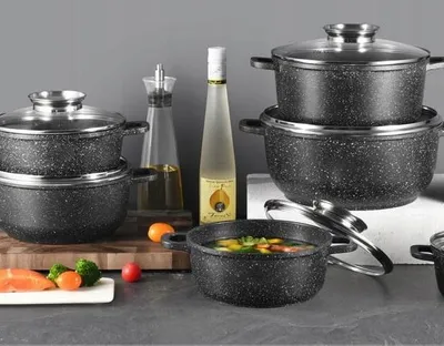 Produktbild von Topfset 17-teilig Aluminium schwarz mit Marmor-Beschichtung