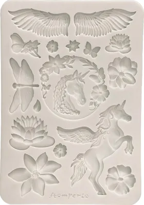 Produktbild von Stamperia Silikonform Wonderland A5 mit 16 Motiven, ca. 110 ml Füllmenge