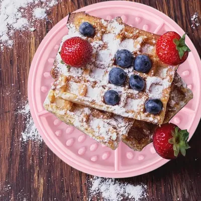Produktbild von Runde Silikon-Waffelform mit Antihaftbeschichtung in hochwertiger Qualität für Waffeleisen, Kuchen und Schokolade