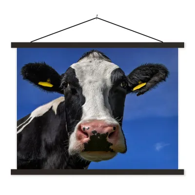 Produktbild von MuchoWow® Textilposter Kuh - Blau - Tiere 120x90 cm mit schwarzem Rahmen - Aufhänger für Poster