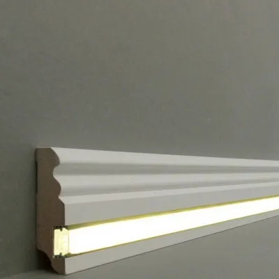 Produktbild von Licht - Fußleisten / Licht - Sockelleisten "Essen" (Berliner Profil / MDF foliert / 719.1980L) - weiß